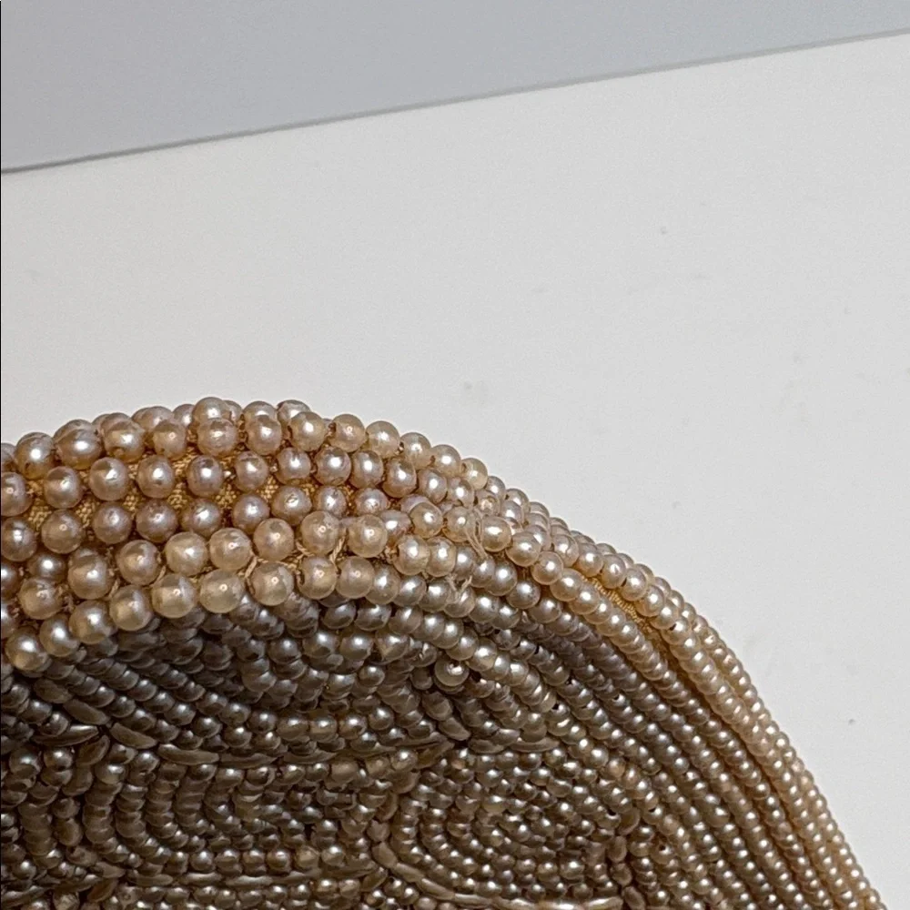 Vintage Gold Tan Beaded Scalloped Zippered Clutch Japan